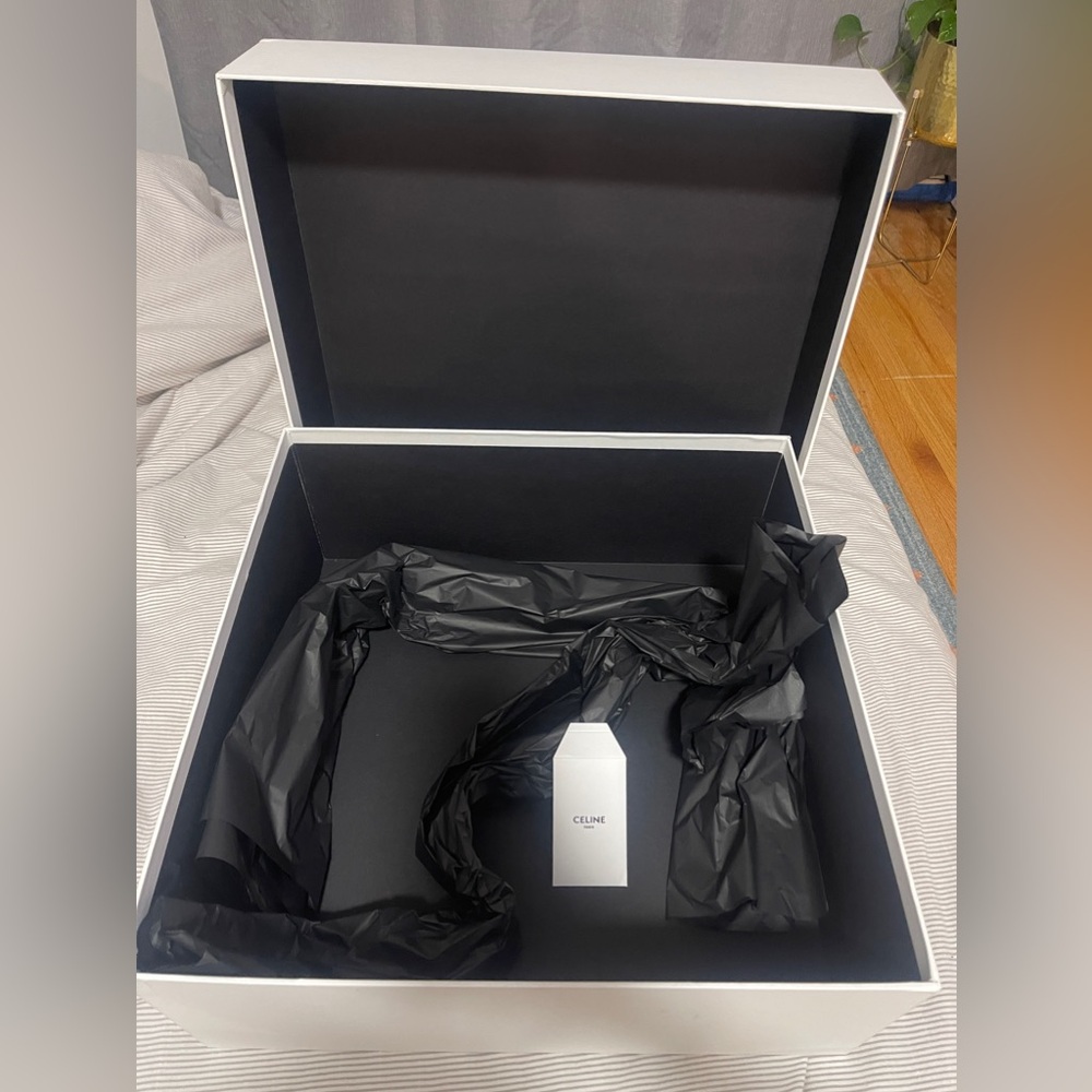 Celine Paris huge box with shopping bag - Picture 2 of 7